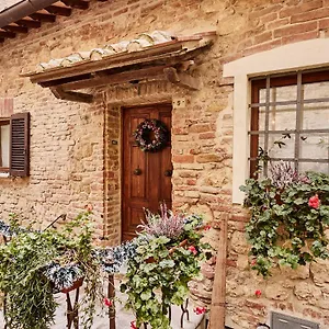  Apartment La Civetta, In Historical Center, Free Wifi Italy
