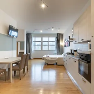  Apartment 4 Star Family & Friends - Self Check-in Italy