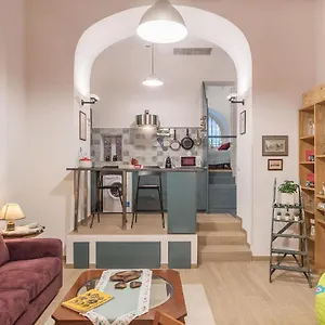 Monti Artistic Flat Apartment